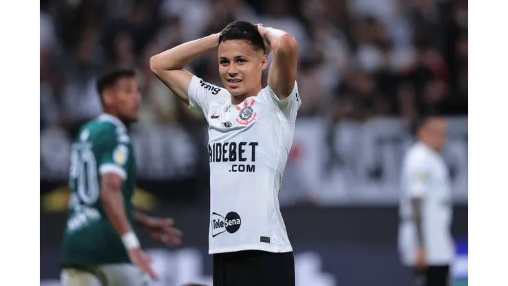 Matheus Araújo sofre lesão no Corinthians. Foto: Ettore Chiereguini/AGIF