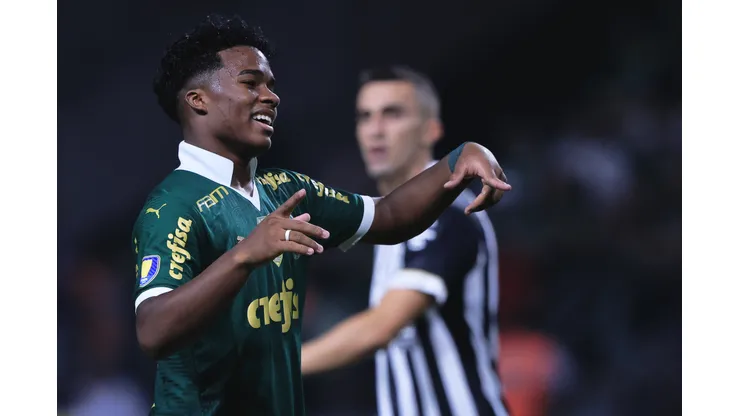 Endrick jogador do Palmeiras durante partida contra o Santos no estadio Arena Allianz Parque pelo campeonato Paulista 2024. Ettore Chiereguini/AGIF
