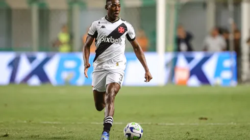 Léo é um dos destaques da defesa do Vasco – Foto: Gilson Lobo/AGIF