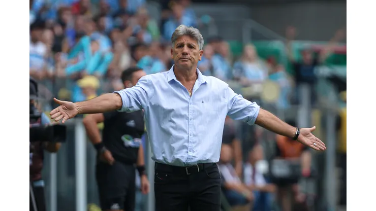 Renato Portaluppi, técnico do Grêmio, cita o presidente do Internacional após conquista do Campeonato Gaúcho.