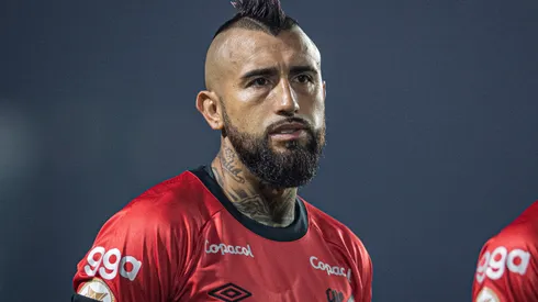 Vidal, atualmente jogador do Colo-Colo, enquanto era jogador do Athletico-PR. Isabela Azine/AGIF