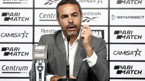 Artur Jorge durante sua coletiva de apresentação no Botafogo neste sábado (6).