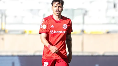 Maurício jogador do Internacional