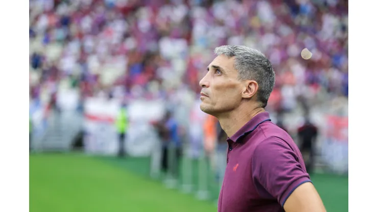 Vojvoda tem o retorno de jogador importante - Foto: Lucas Emanuel/AGIF