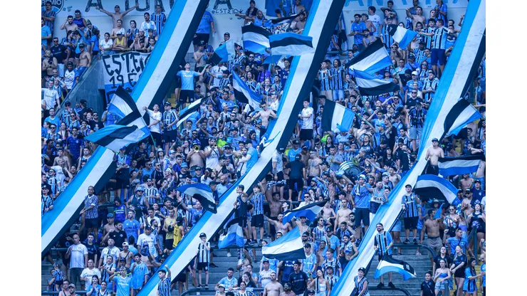Torcida do Imortal deve fazer a festa na Arena do Grêmio - Foto: Maxi Franzoi/AGIF