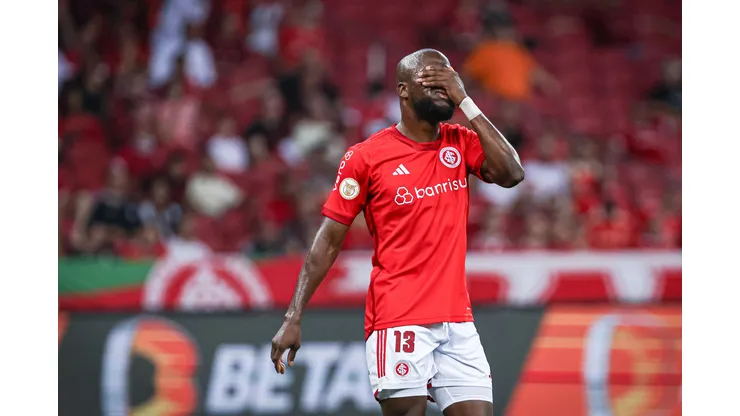 Valencia não deve jogar contra o Real Tomayapo. Foto: Maxi Franzoi/AGIF