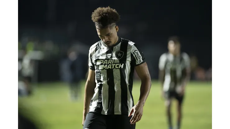 Adryelson no confronto contra o Grêmio válido pelo Campeonato Brasileiro de 2023.