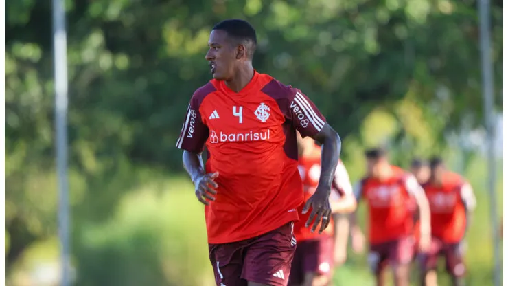Robert Renan, zagueiro do Internacional - Foto: Reprodução/Ricardo Duarte/Internacional