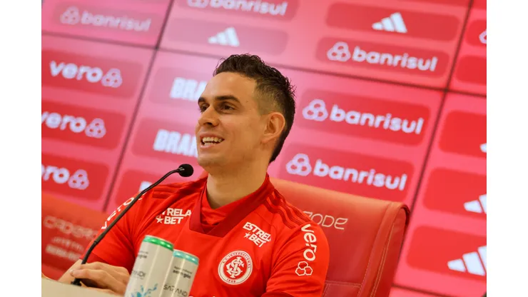 Apresentação do jogador Rafael Borré. Atacante foi cobrado na web. Foto Ricardo Duarte/Internacional