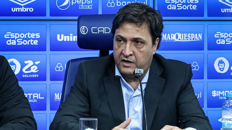 Alberto Guerra vem buscando alternativas para o Grêmio - Foto: Maxi Franzoi/AGIF