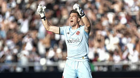 Leo Jardim goleiro do Vasco durante partida contra o Fluminense no estadio Engenhao pelo campeonato Brasileiro A 2023. Goleiro deve renovar com o clube.