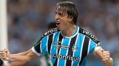 Geromel está recuperado de lesão – Foto: Liamara Polli/AGIF