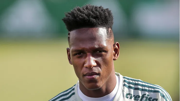 Cuca pediu Mina no Athletico.