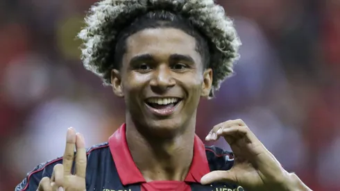 Pedro Lima jogador do Sport comemora seu gol durante partida contra o Treze na Arena Pernambuco pelo campeonato Copa Do Nordeste 2024.