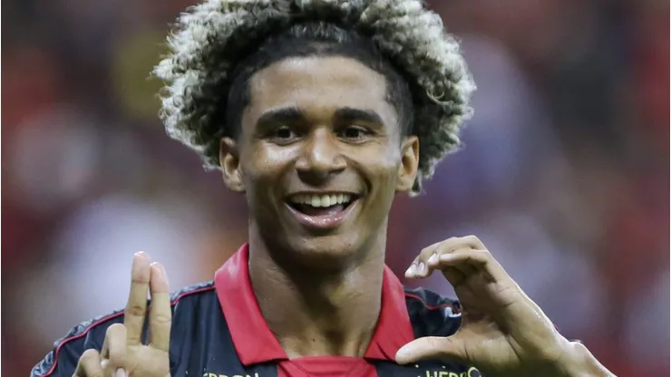 Pedro Lima jogador do Sport comemora seu gol durante partida contra o Treze na Arena Pernambuco pelo campeonato Copa Do Nordeste 2024.