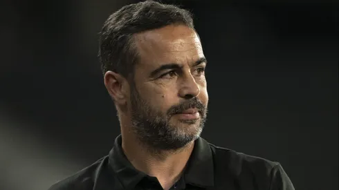 Artur Jorge tecnico do Botafogo durante partida contra o Bahia no estadio Engenhao pelo campeonato Brasileiro A 2024. Jorge Rodrigues/AGIF