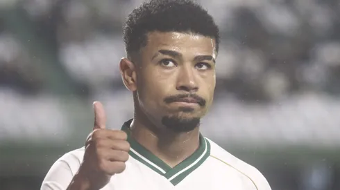 Lucas Ronier jogador do Coritiba durante partida contra o Guarani no estadio Couto Pereira pelo campeonato Brasileiro B 2024. Foto: Gabriel Rosa Machado/AGIF