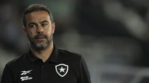 Artur Jorge tecnico do Botafogo durante partida contra o LDU no estadio Engenhao pelo campeonato Copa Libertadores 2024. Jorge Rodrigues/AGIF