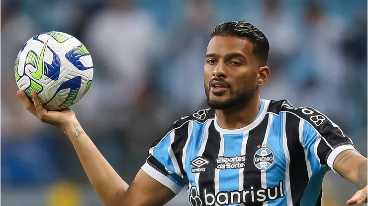 Reinaldo jogador do Gremio durante partida contra o Bahia no estadio Arena do Gremio pelo campeonato Copa do Brasil 2023. Pedro H. Tesch/AGIF