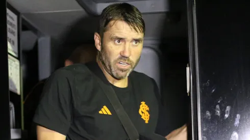 Eduardo Coudet tecnico do Internacional (RS), durante a partida contra o Asa (AL) no estadio Coaracy da Mata Fonseca em Arapiraca (AL) pela copa do Brasil 2024, nesta quarta-feira (28). Marlon Costa/AGIF