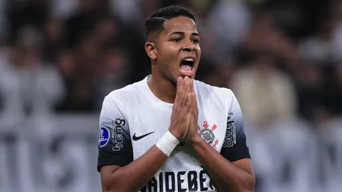 Wesley jogador do Corinthians lamenta durante partida contra o Argentinos Juniors na Arena Corinthians pelo campeonato Copa Sul-Americana 2024.