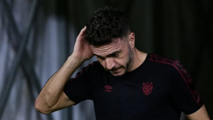 Mariano Soso tecnico do Sport durante partida contra o Fortaleza no estadio Arena Pernambuco pelo campeonato Copa Do Nordeste 2024. Rafael Vieira/AGIF