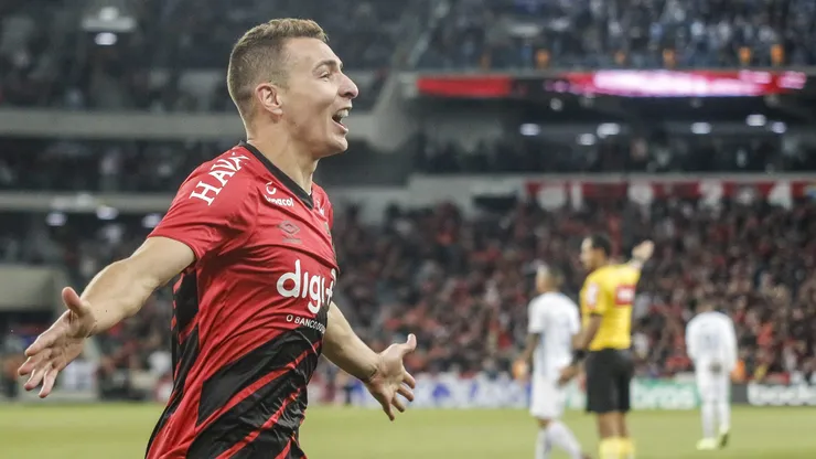 Marco Rubén defendeu a camisa do Furacão em 2019.