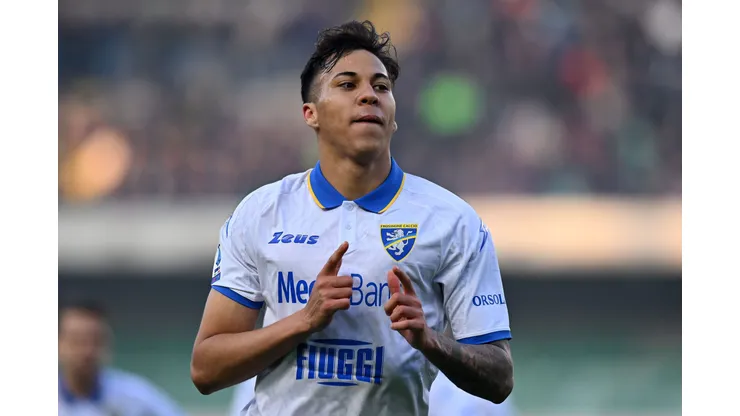 Kaio Jorge durante confronto contra o Frosinone no Campeonato Italiano.