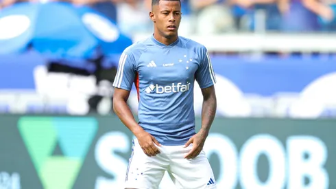 Arthur Gomes durante confronto contra a Tombense no Campeonato Mineiro 2024.