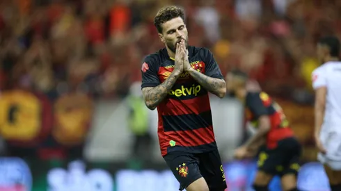 Lucas Lima lamentou a eliminação na Arena Pernambuco.