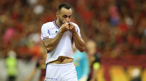 Moisés marcou três gols contra o Sport – Foto: Marlon Costa/AGIF