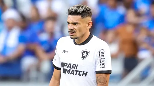 Tiquinho Soares retornou ao time após período afastado – Foto: Gilson Lobo/AGIF