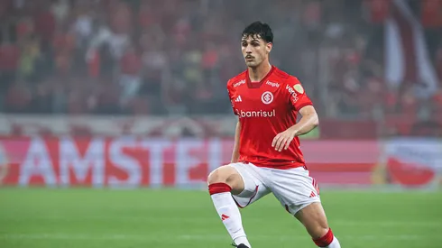 Johnny atualmente defende o Real Betis, da Espanha – Foto: Maxi Franzoi/AGIF