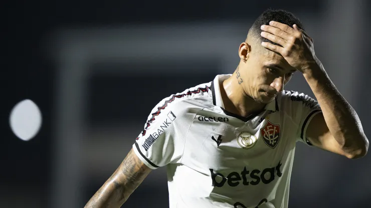 Camutanga vinha sendo titular na defesa do Vitória - Foto: Jorge Rodrigues/AGIF