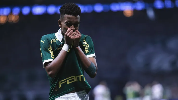 Estevão, jogador do Palmeiras.
