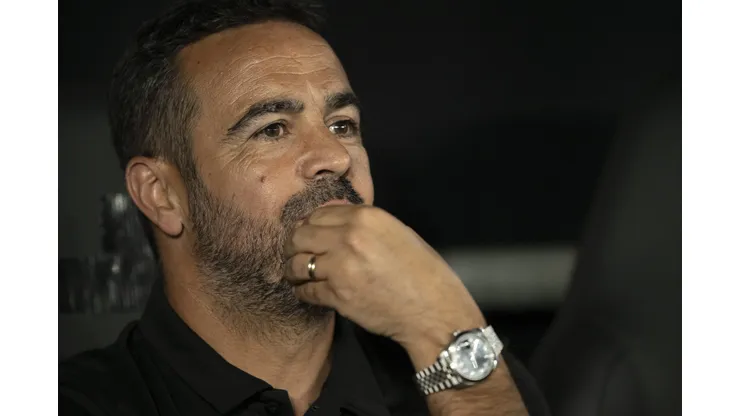 Artur Jorge durante confronto contra a LDU na Libertadores.