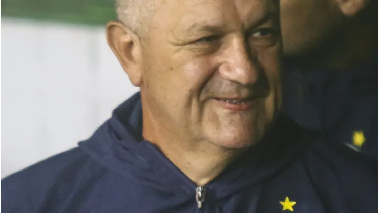 James Freitas técnico do Coritiba durante partida contra o Guarani no estadio Couto Pereira pelo campeonato Brasileiro B 2024.