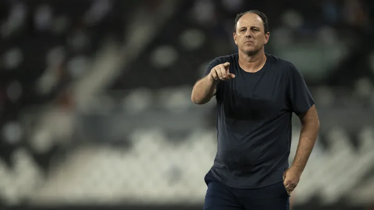 Rogério Ceni terá dor de cabeça para montar o time - Foto: Jorge Rodrigues/AGIF