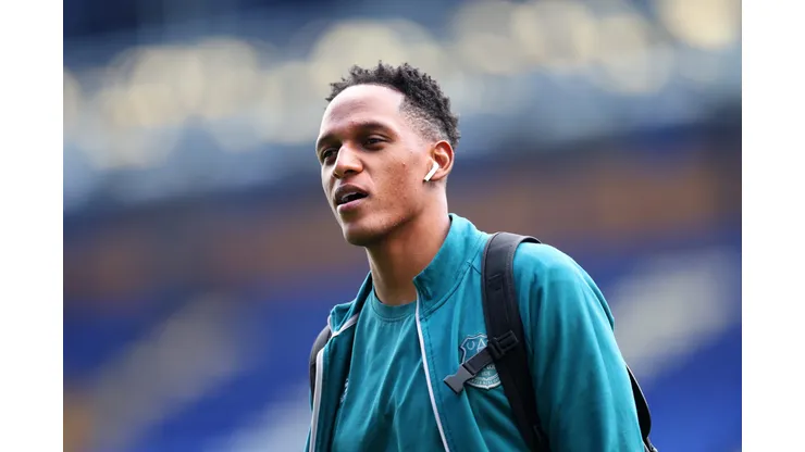 Yerry Mina antes de confronto contra o Fulham na Premier League 2022/23