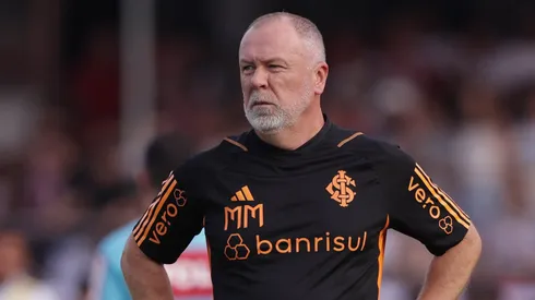 Mano Menezes ex-técnico do Internacional durante partida contra o São Paulo no estádio Morumbi pelo campeonato BRASILEIRO A 2023.