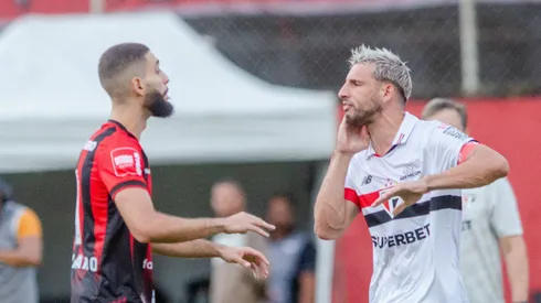 Wagner Leonardo foi expulso contra o São Paulo – Foto: Jhony Pinho/AGIF