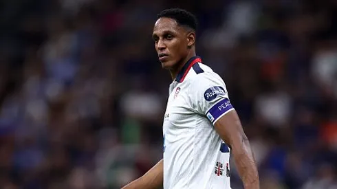 Yerry Mina atuando no Cagliari em 2024