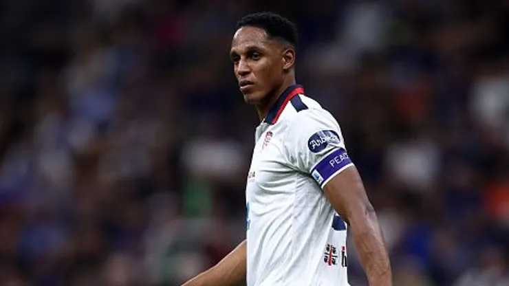 Yerry Mina atuando no Cagliari em 2024