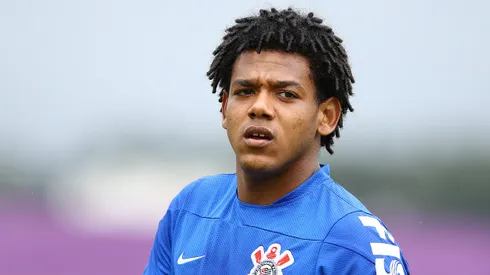 Romarinho durante treino do Corinthians no CT Joaquim Grava. Atleta é pedido no time carioca.