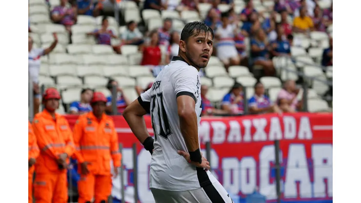 Oscar Romero jogador do Botafogo durante partida contra o Fortaleza no estadio Arena Castelao pelo campeonato Brasileiro A 2024.