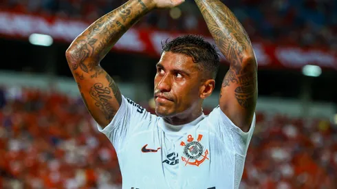 Paulinho do Corinthians comemora vitoria ao final da partida contra o America Natal no estadio Arena das Dunas pelo campeonato Copa Do Brasil 2024. Volante é desejado pelo Cabuloso.