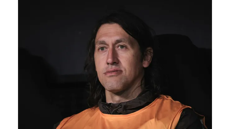 Cássio no banco de reservas durante confronto contra o Argentino Juniors na Copa Sul-Americana 2024.
