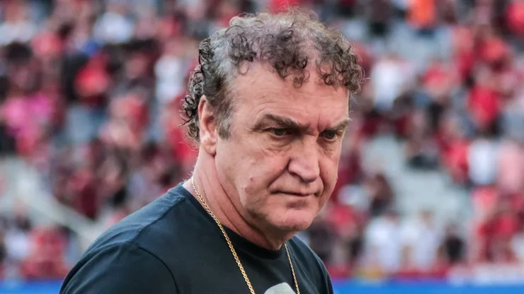 Cuca tecnico do Athletico-PR durante partida contra o Internacional no estadio Arena da Baixada pelo campeonato Brasileiro A 2024. Robson Mafra/AGIF