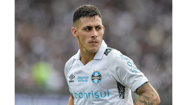 Pavón durante confronto contra o Grêmio no Campeonato Brasileiro de 2024.