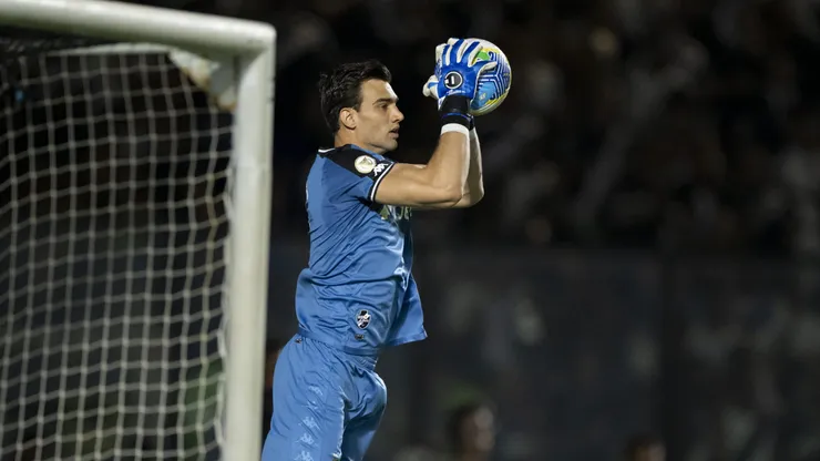 Leo Jardim goleiro do Vasco durante partida contra o Vitoria no estadio Sao Januario pelo campeonato Brasileiro A 2024.